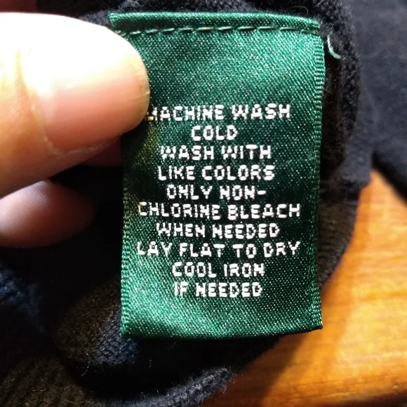 Lauren by Ralph Lauren Women's Black Turtleneck Sweater, Size Medium (22… - Picture 8 of 8